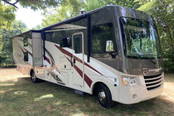 Sir Sleeps-a-Lot 2019 Forest River Coachmen Mirada M35BH Bunkhouse