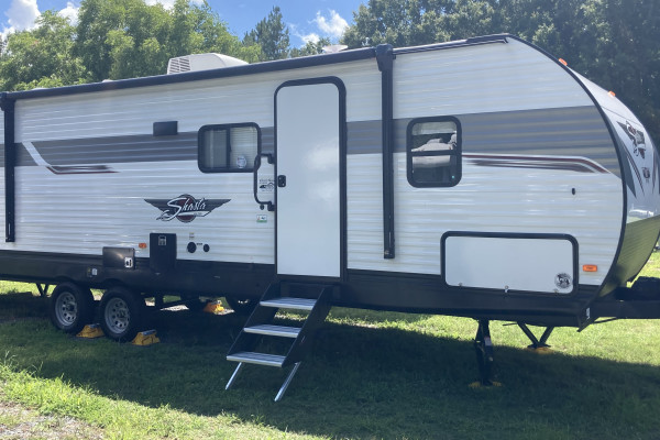 2022 Shasta RV 310K - Spacious Trailer sleeps up to 9!!!