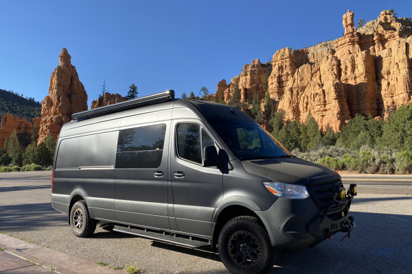 Luxury Van for 5! 2021 Mercedez-Benz Springter 4*4 170WB
