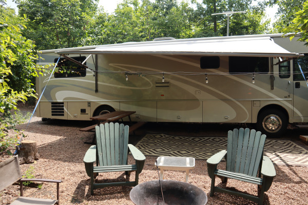 Cozy Signal Mtn Private Retreat - Campsite Included