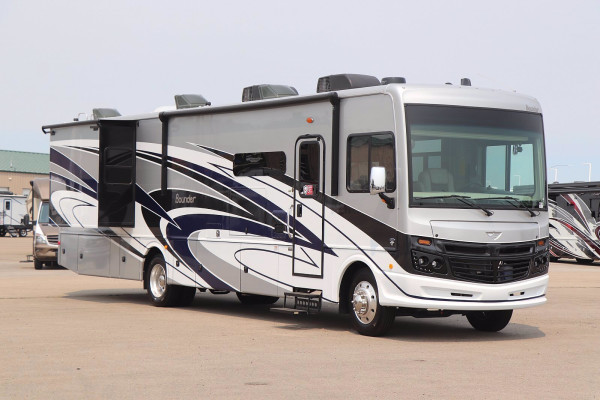 2024 Fleetwood Bounder 36F Bunkhouse