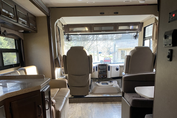 2018 Class A, Thor Hurricane, sleep 6