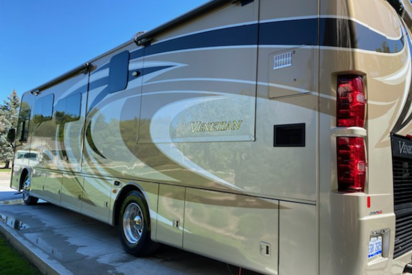 2016 Thor Venetian M37