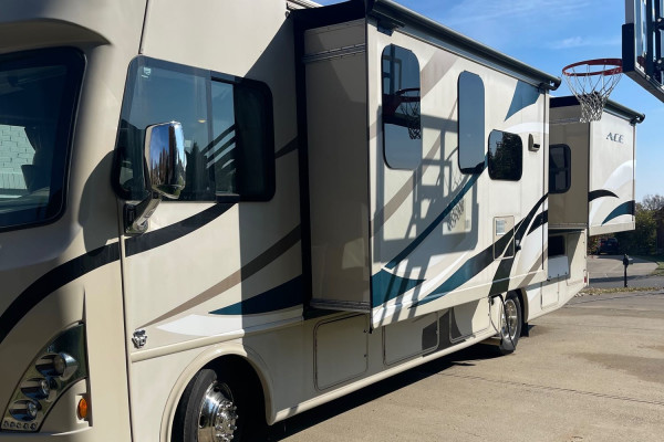 2017 Thor A.C.E. With outdoor TV and kitchen