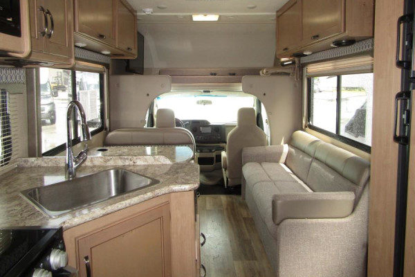 2019 Thor Motor Coach Freedom Elite 26HE (Class C)