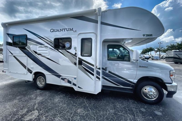 2022 Thor Quantum LC22
