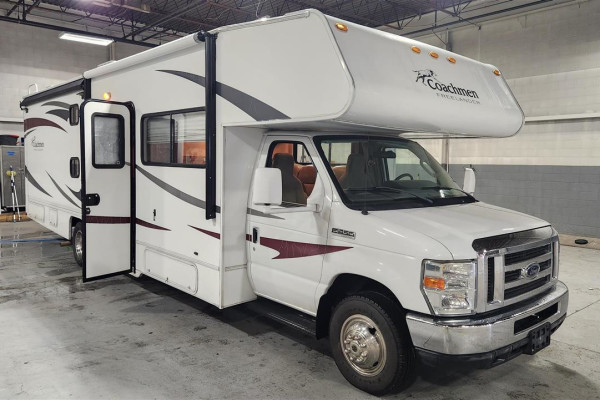 Bigfoot’s Bunkhouse with 2 Slide Outs!