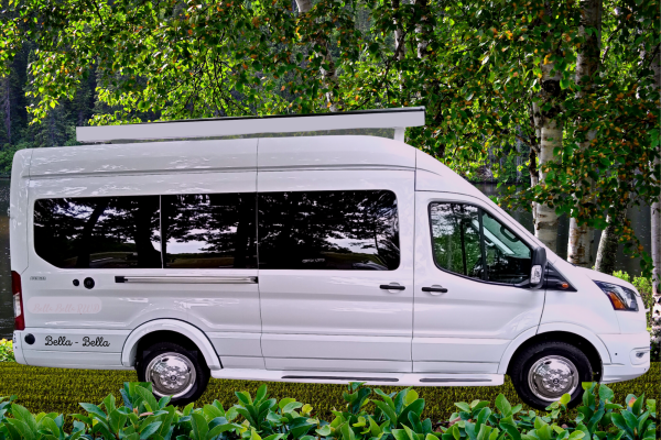 Bella-Bella: Travel in Luxury Sleeps 2/3 Seats 8