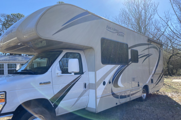 2018 Thor Freedom Elite “West for the Night”