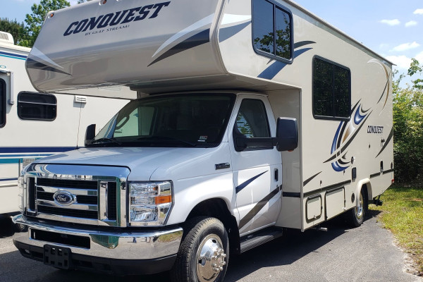 FULLY STOCKED/UNLIMITED TRAVEL - 2018 Gulf Stream Conquest