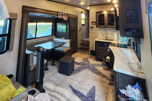 Camping Made Easy! 2020 Grand Design Reflection