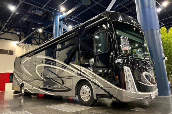 RV Queen's Diesel Bunks