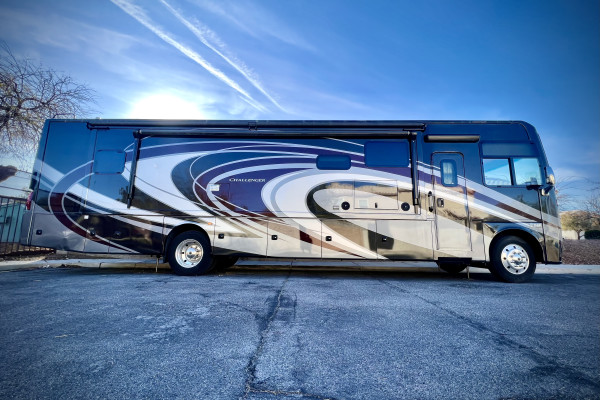 BURNING MAN 2024! Upgraded 2018 Thor Challenger, 1.5 bath
