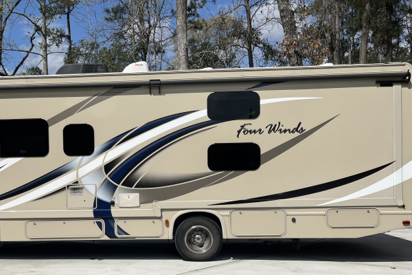 2017 Thor Four Winds 31E Bunkhouse