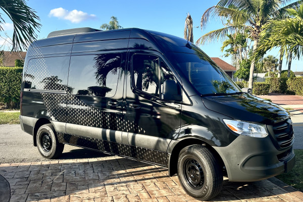 Mercedes Benz Brand New 2500 Sprinter 12 Passanger Van High roof 144