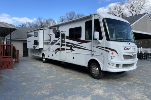 2009 Damon Challenger