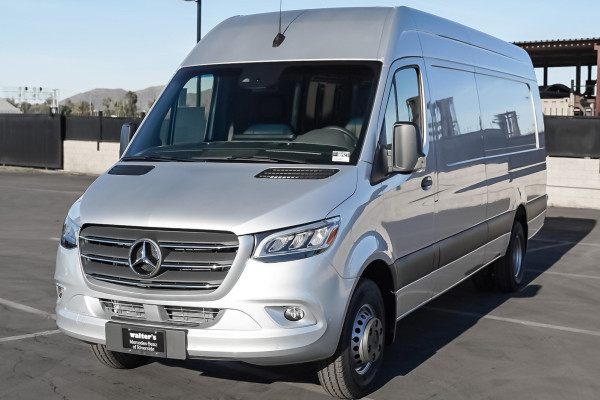 2023 Mercedes Ultimate Coach