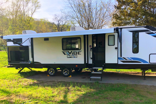 Luxury '22 Forest River Vibe- GOOD VIBES KY RENTALS