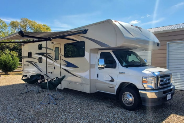2021 Winnebago Minnie Winnie - Bunk Beds