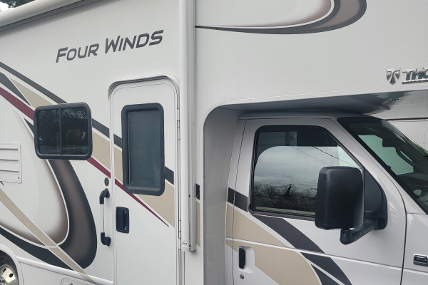 2020 Thor Four Winds