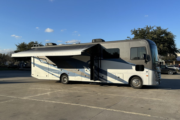 2021 Fleetwood Flair Bunk Model