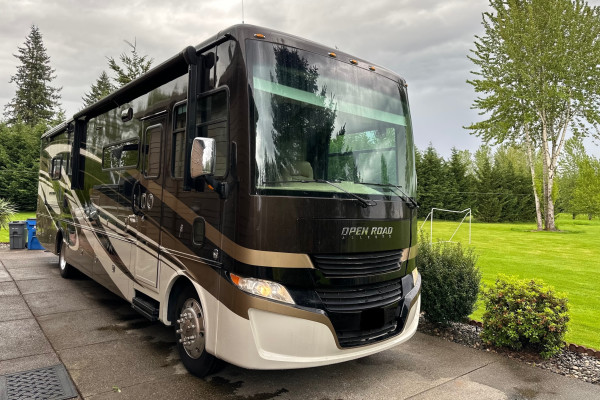 2019 Allegro Open Road - SLEEPS 10 | LUXURY | VERY CLEAN