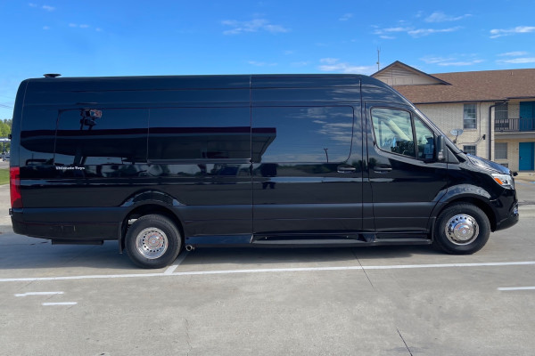2024 Ultimate Toys Luxury Coach
