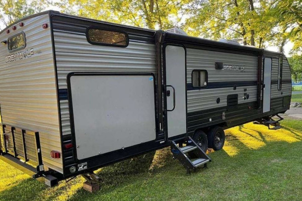 2019 Grey Wolf true Bunkhouse