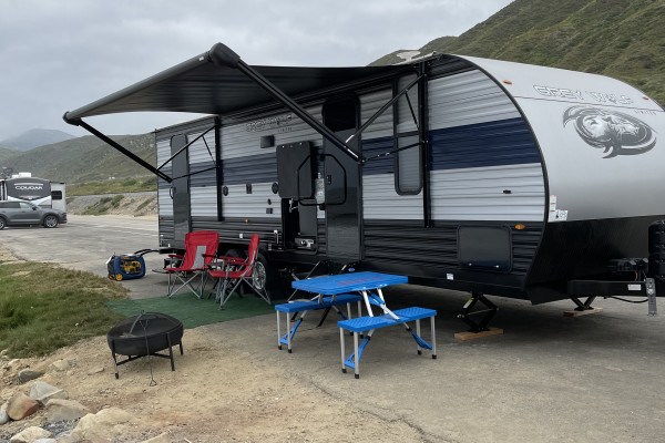 2022 Forest River Cherokee Grey Wolf 31 ft. Travel Trailer DELIVERY ONLY .