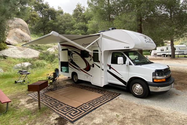 Super Clean & Easy to Drive! 2023 Thor Chateau - 24 ft. Class C