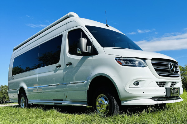 2023 Mercedes Sprinter  24GL e Tommy Bahama Edition 4X4