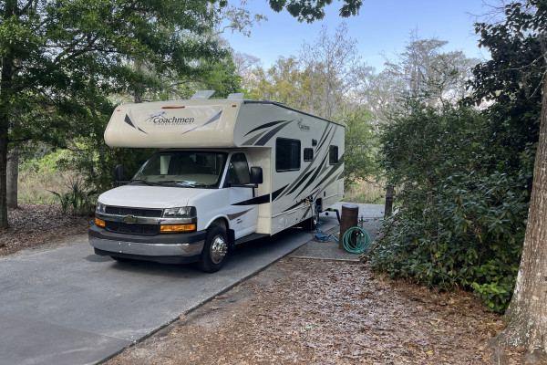 2020 Coachmen Freelander 27QB Dual Queen Beds and Keyless Entry