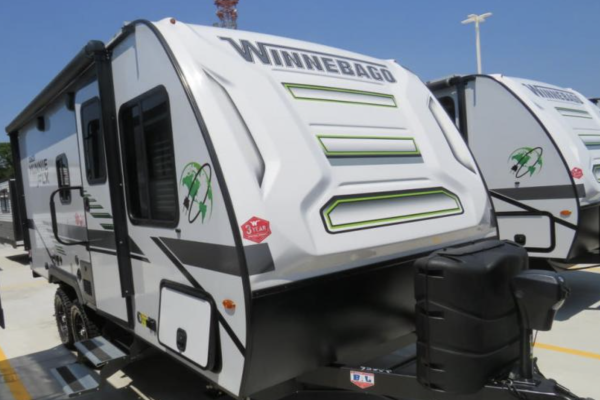 Full Solar, off-grid capable 2022 Winnebago Micro Minnie FLX 2100BH