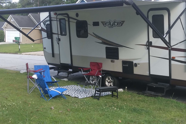 Wow a 31 ft Forest River Shasta Flyte.