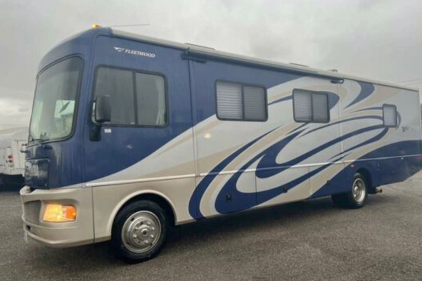 2007 Fleetwood Terra “Big Blue”