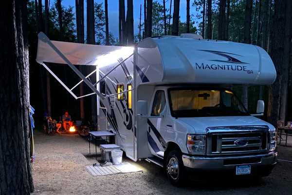 2021 Thor Motor Coach Magnitude GA22