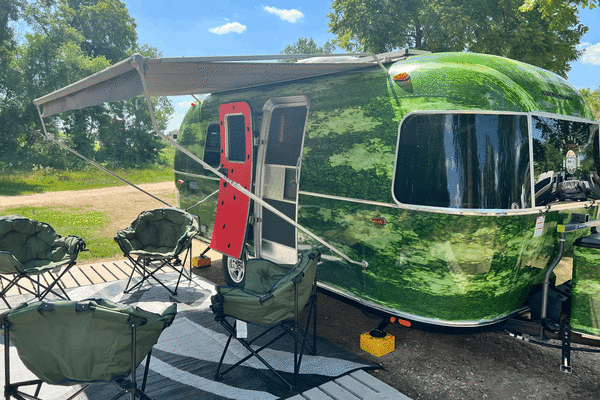 Watermelon 20FB Bambi Airstream