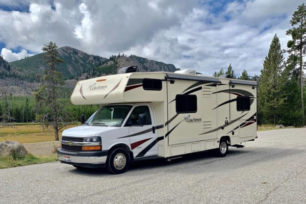 2019 Chevy 4500 Coachmen
