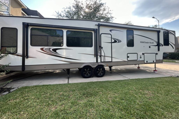 2021 Forest River Wildwood Heritage Glen