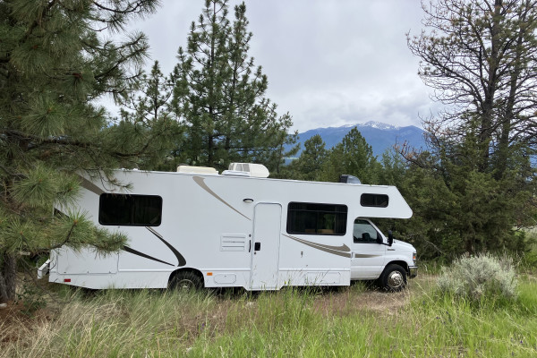 Explore Mt Now 28’ Class C, All the bells and whistles for your travels��