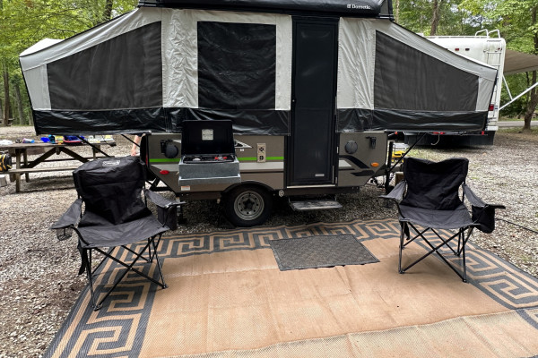 Easy Towing - Pop Up Camper - Ready to Go Glamp