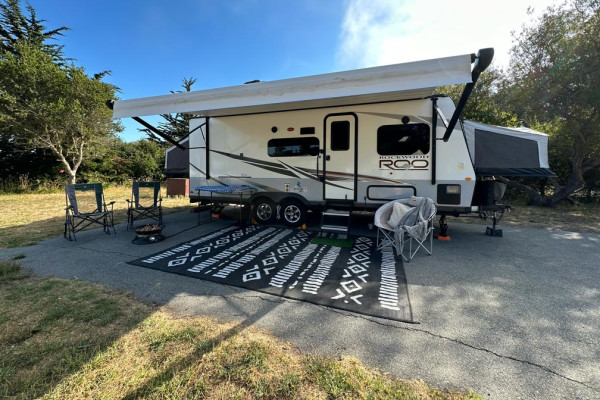 2021 Rockwood Roo 233S - 3 Heated Queen Beds, Fully loaded unit