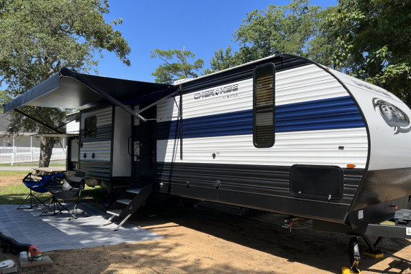 2023 Cherokee Forest River 304bh *MUST HAVE CAMPER EXPERIENCE*DELIVERY ONLY