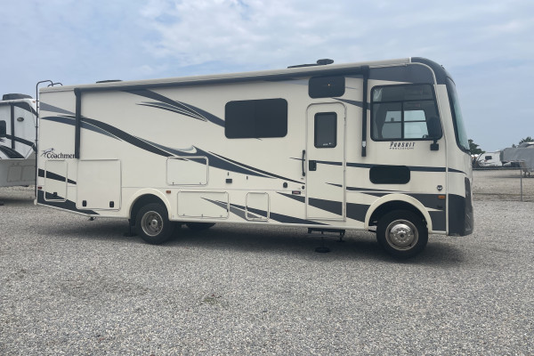 2020 Class A Coachmen Pursuit 29SSP