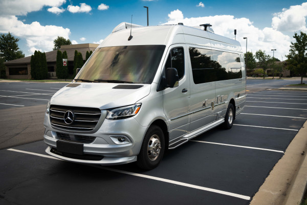 The Ultimate Luxury RV | 2022 Airstream Interstate 24GL