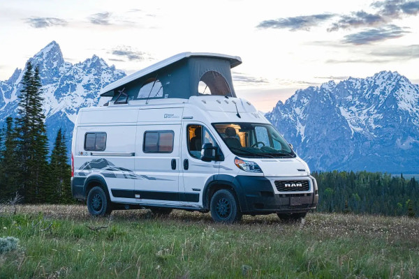 2023 Winnebago Solis NPF with PopTop - Sleeps 4 - Max Vancamppen