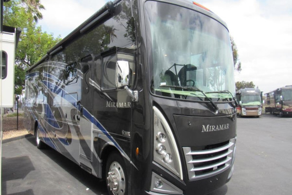 Central FL: 2022 Thor Miramar-Master Suite, 2 Full Baths & Bunk Bed