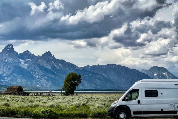 Avandra: Your Rolling Home of Adventure & Freedom!