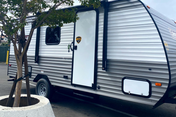 2024 Light & Easy Travel Trailer