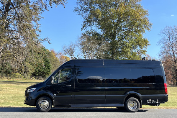 2024 Ultimate Toys Ultimate Coach w/bathroom! Amazing Sprinter seats 10!